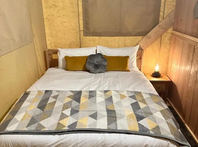 Cherry Tree Safari Lodge